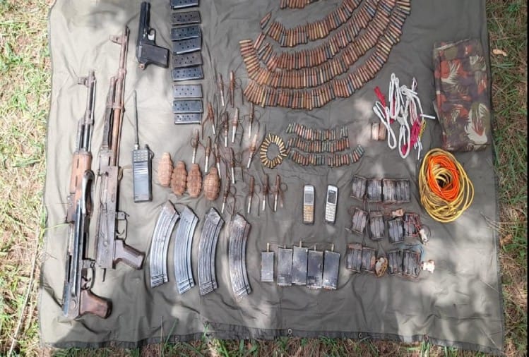 बरामद हथियार और गोलाबारूद