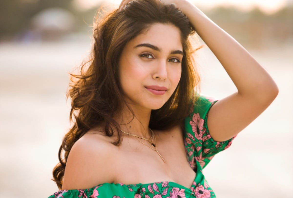 शर्वरी वाघ