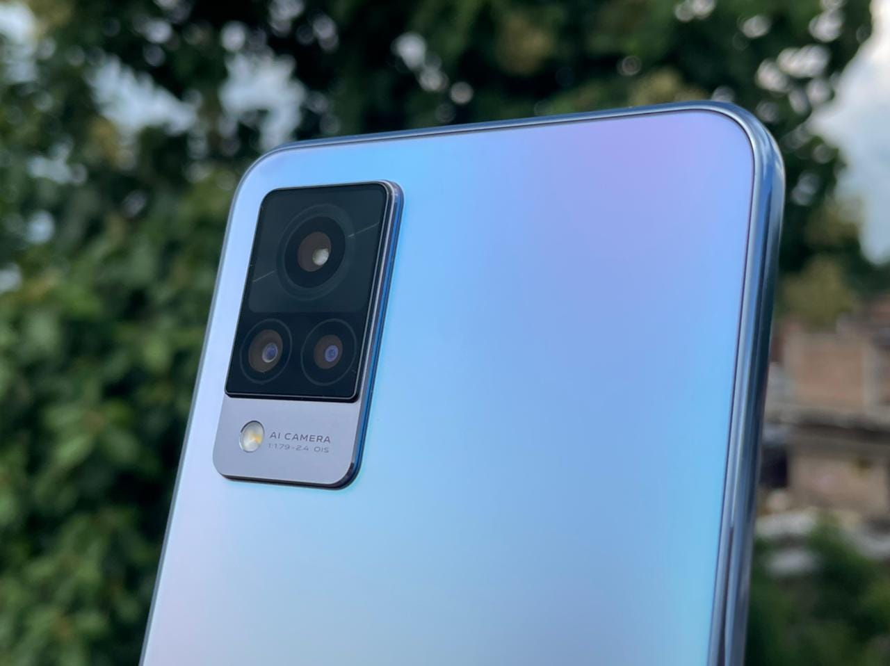 Vivo V21 5G Review: 30 हजार रुपये की रेंज में 5जी सपोर्ट के साथ बेस्ट सेल्फी कैमरा फोन