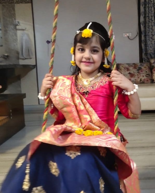 तीज के कार्यक्रम में प्रतिभाग करती जीडी गोयनका स्कूल की छात्रा। तीज के कार्यक्रम में प्रतिभाग करती जीडी गोयनका स्कूल की छात्रा।