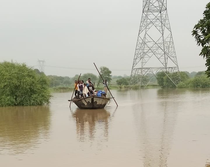 Yamuna-Ganga flowing one meter above the danger mark Yamuna-Ganga flowing one meter above the danger mark