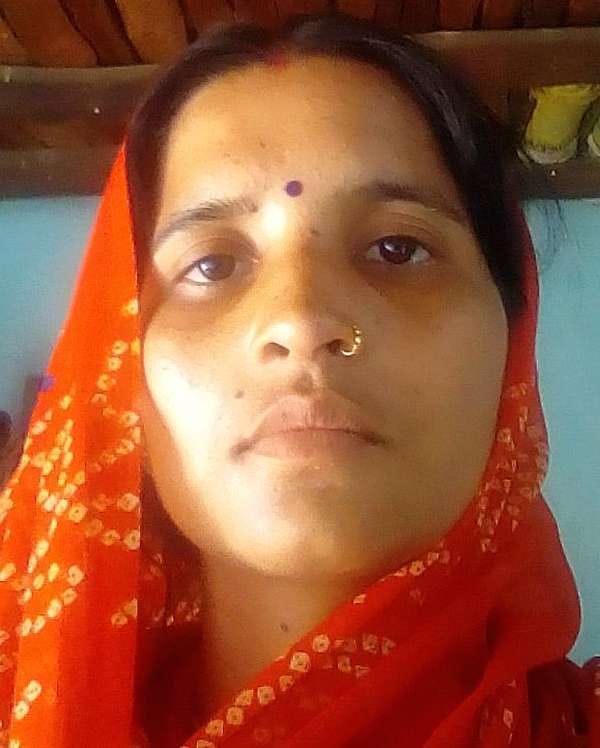 मृतका विनीता की फाइल फोटो मृतका विनीता की फाइल फोटो