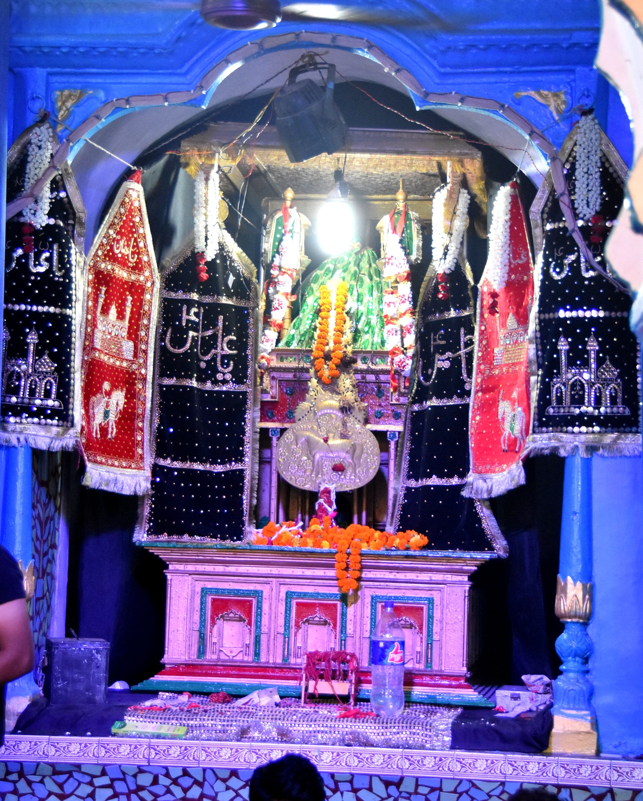 छोटे इमाम बाड़ा पर सजे ताजिये छोटे इमाम बाड़ा पर सजे ताजिये