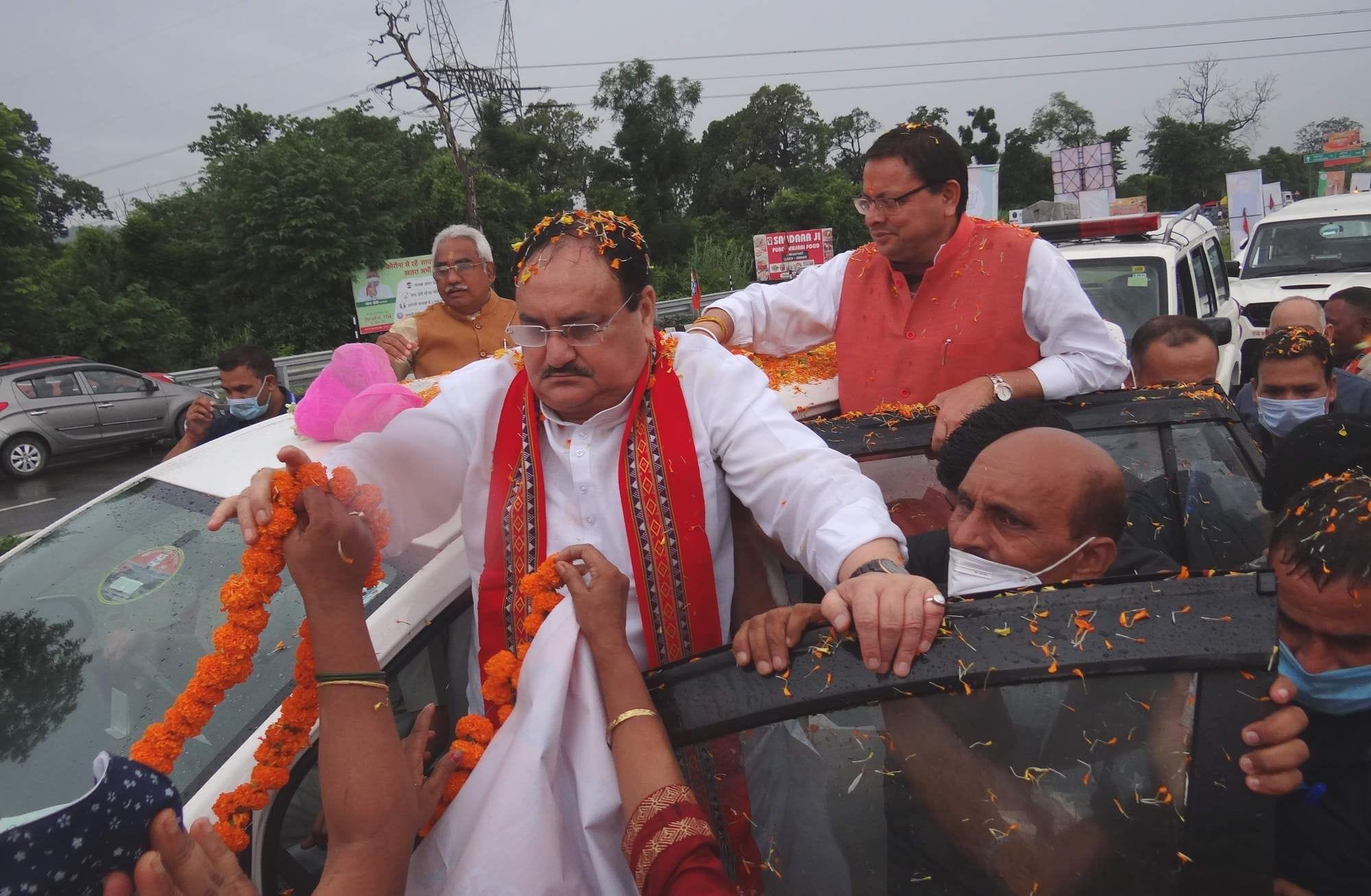 ऋषिकेश में शुक्रवार को नेपाली फार्म तिराहे पर भाजपा राष्ट्रीय अध्यक्ष जेपी नड्डा का स्वागत करते ऋषिकेश में शुक्रवार को नेपाली फार्म तिराहे पर भाजपा राष्ट्रीय अध्यक्ष जेपी नड्डा का स्वागत करते