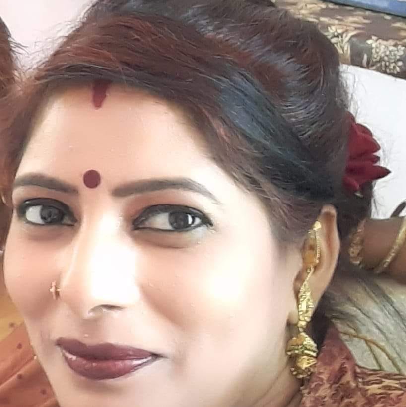 कान्हा जी के श्रृंगार के सामान की कारोबारी सीमा सैनी