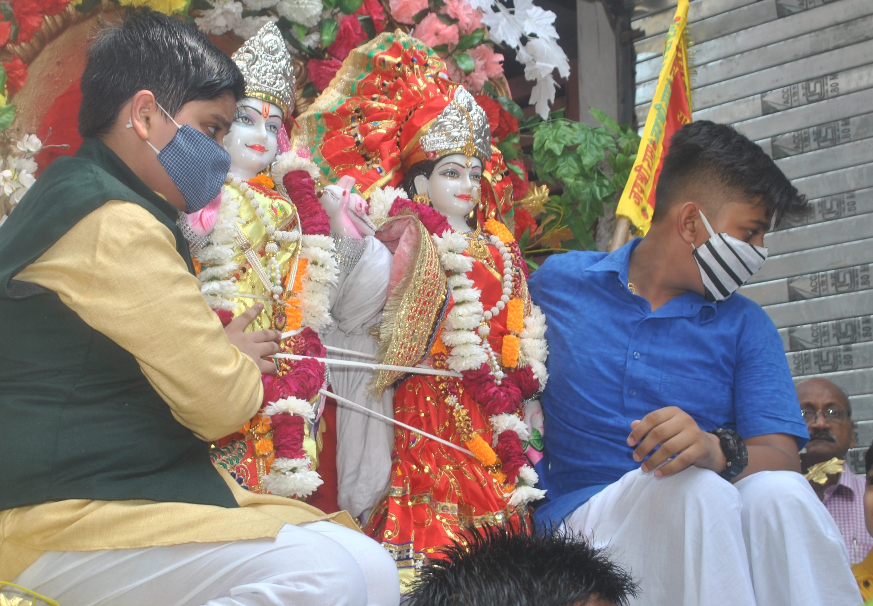 शामली के मौहल्ला रामशाला शोभा यात्रा में सजी मुर्ति शामली के मौहल्ला रामशाला शोभा यात्रा में सजी मुर्ति