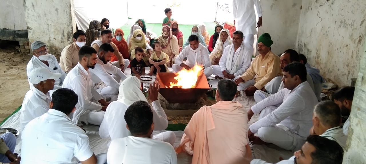 गांव मलिकपुरा में सचिन व गौरव की पुण्यतिथि को लेकर आयोजित हवन यज्ञ गांव मलिकपुरा में सचिन व गौरव की पुण्यतिथि को लेकर आयोजित हवन यज्ञ