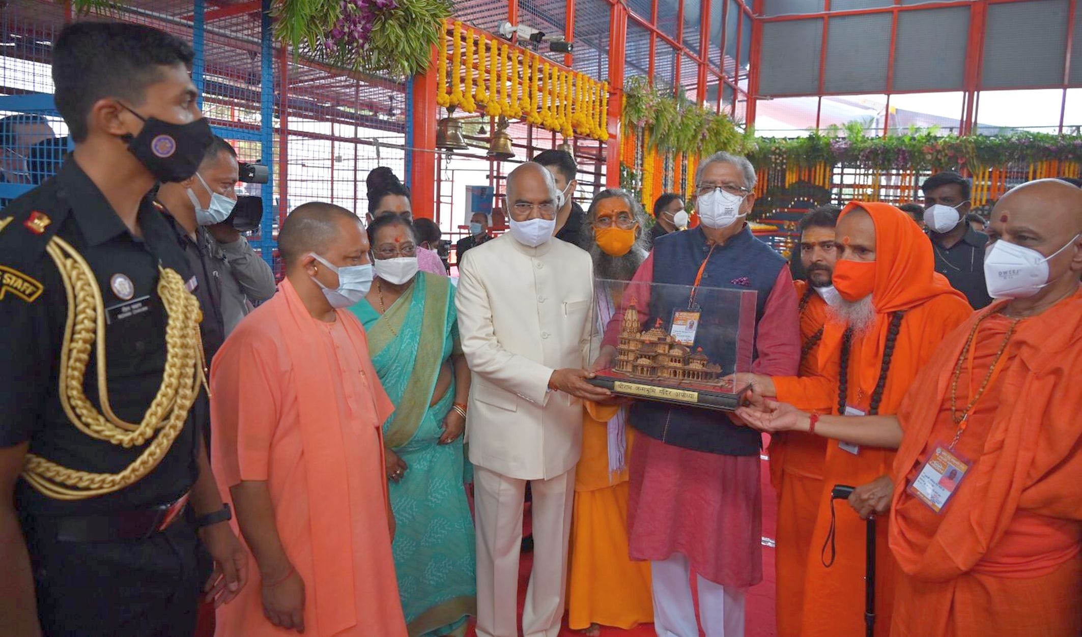 अयोध्या-रविवार को राममंदिर परिसर में राष्ट्रपति रामनाथ कोविंद, राष्ट्रपति की पत्नी सविता कोविं? अयोध्या-रविवार को राममंदिर परिसर में राष्ट्रपति रामनाथ कोविंद, राष्ट्रपति की पत्नी सविता कोविं?