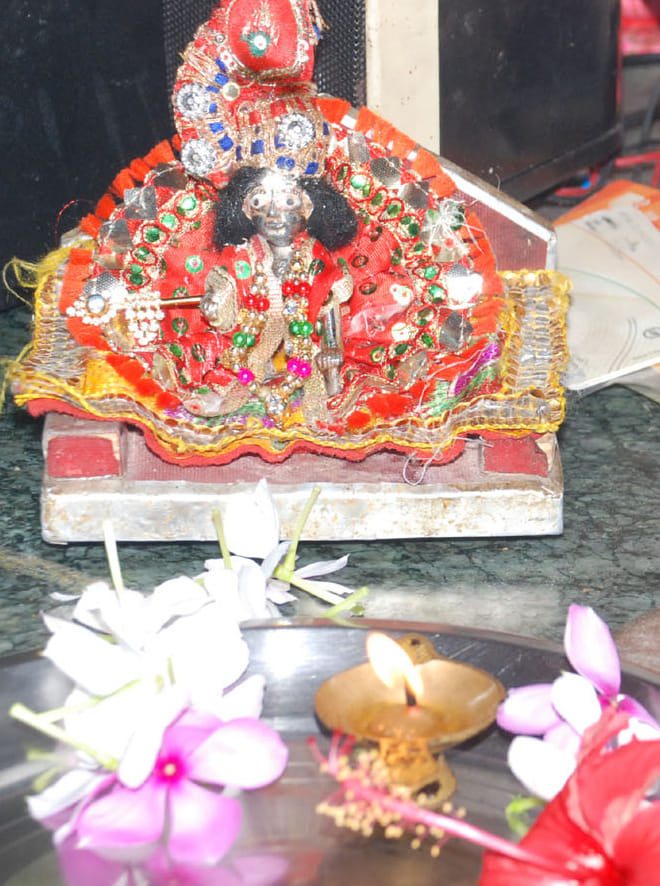 शामली में श्री कृष्ण जन्माष्टमी पर घर पर सजाऐ गये कान्हा जी शामली में श्री कृष्ण जन्माष्टमी पर घर पर सजाऐ गये कान्हा जी