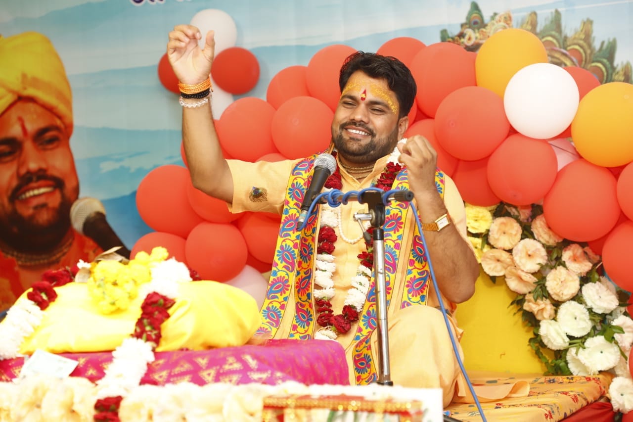 शुखदेव आश्रम शुकतीर्थ में भागवत कथा सुनाते भगवताचार्य अचल शास्त्री महाराज। शुखदेव आश्रम शुकतीर्थ में भागवत कथा सुनाते भगवताचार्य अचल शास्त्री महाराज।