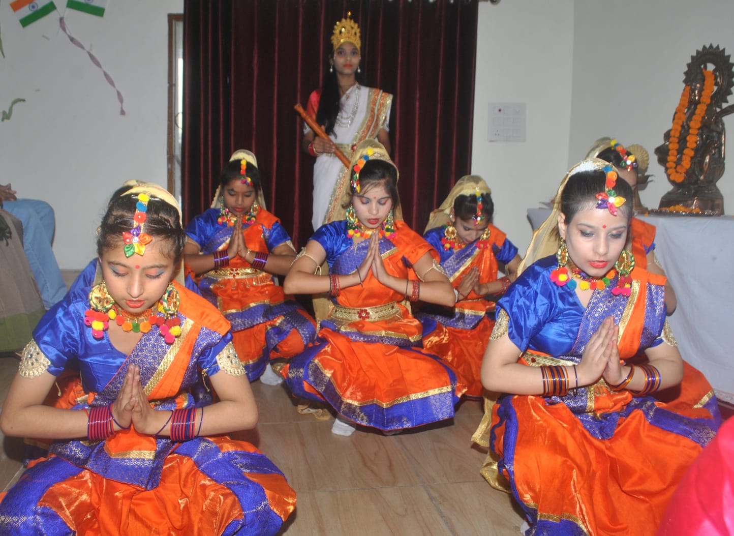 शामली आरके डिग्री कॉलेज में आयोजित शिक्षक सम्मान समारोह में सांस्कृतिक कार्यक्रम प्रस्तुत करत? शामली आरके डिग्री कॉलेज में आयोजित शिक्षक सम्मान समारोह में सांस्कृतिक कार्यक्रम प्रस्तुत करत?