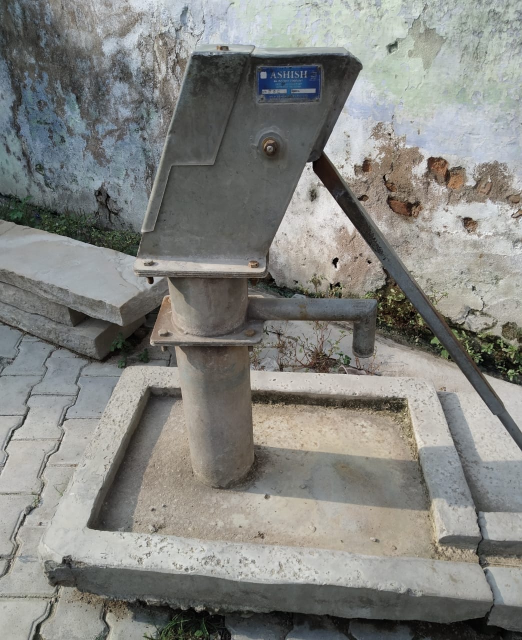 सिविल लाईन झौपड़ पट्टी मुहल्ला का हेंडपम्प खराव सिविल लाईन झौपड़ पट्टी मुहल्ला का हेंडपम्प खराव