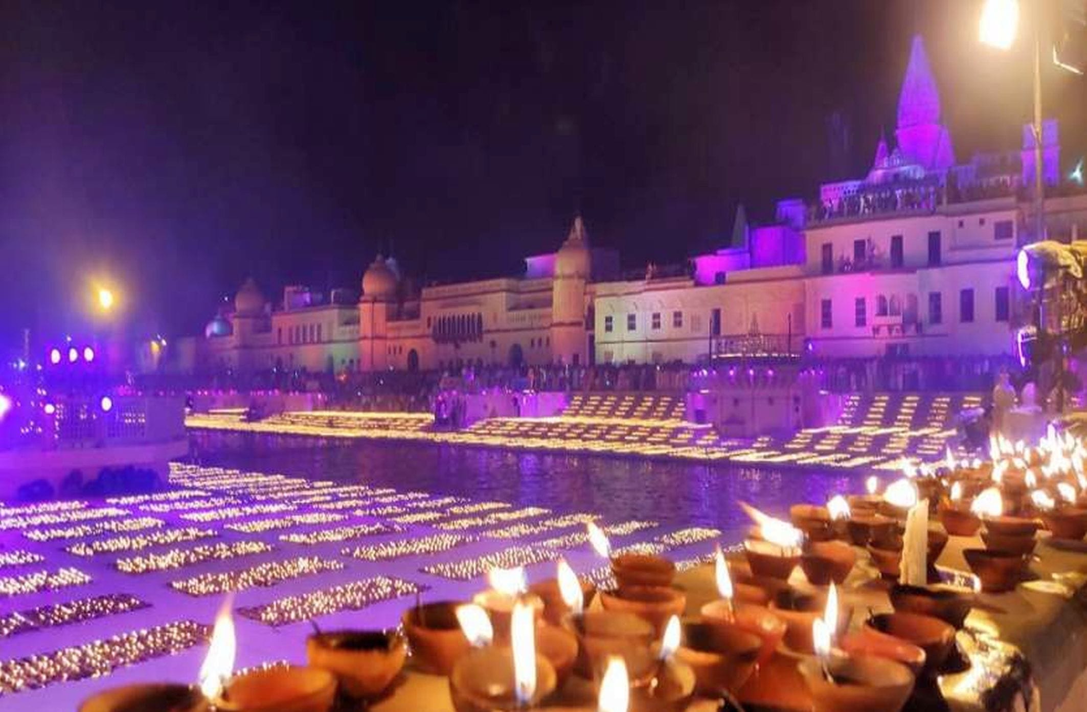 अयोध्या-दीपोत्सव की फाइल फोटो अयोध्या-दीपोत्सव की फाइल फोटो
