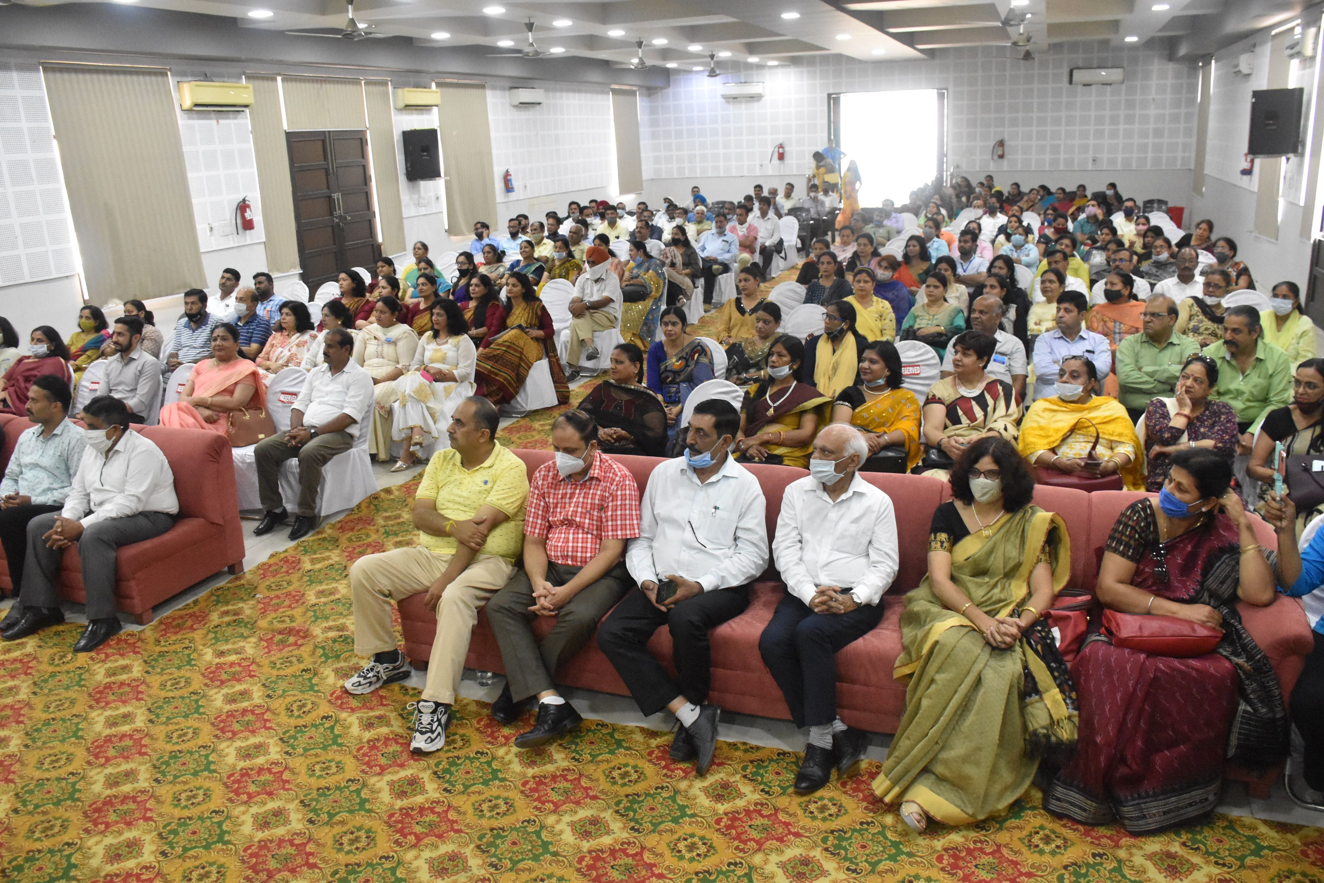 240 teachers honored with National Builder Award