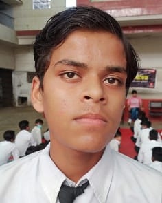 नजीबाबाद - छात्र यशराज।