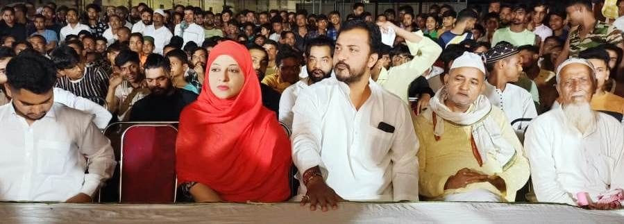 कासगंज के सहावर में बॉडी बिल्डिंग शो में मौजूद नगर पंचायत अध्यक्ष जाहिदा सुल्तान व चेयरमैन प्रत? कासगंज के सहावर में बॉडी बिल्डिंग शो में मौजूद नगर पंचायत अध्यक्ष जाहिदा सुल्तान व चेयरमैन प्रत?