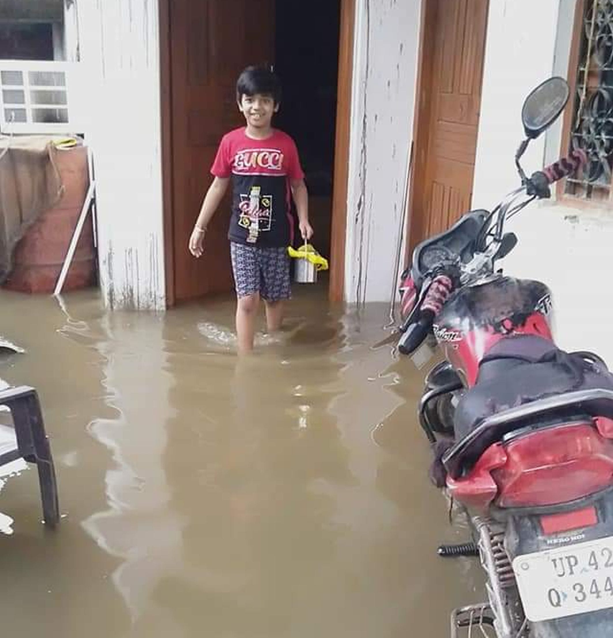 अयोध्या-जलवानपुरा में घरों में भरा पानी अयोध्या-जलवानपुरा में घरों में भरा पानी