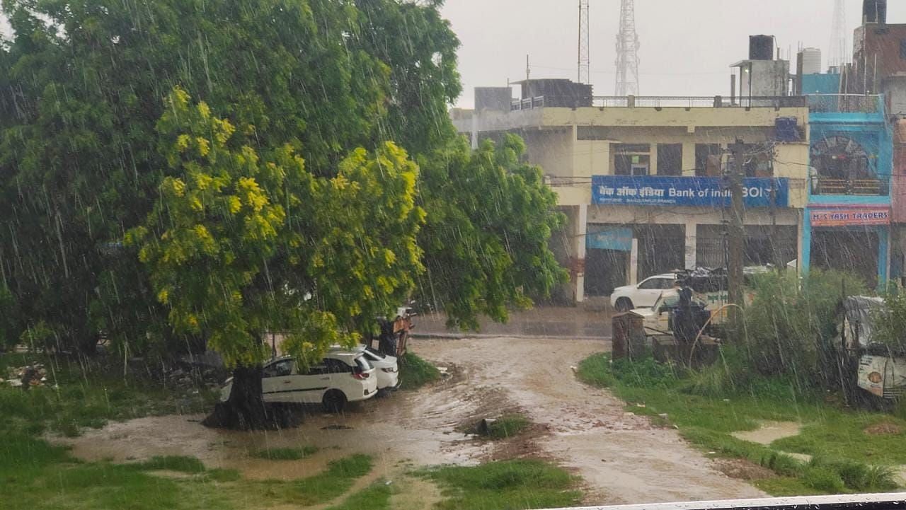 Disaster rain: Dozens of houses landed, three including woman died