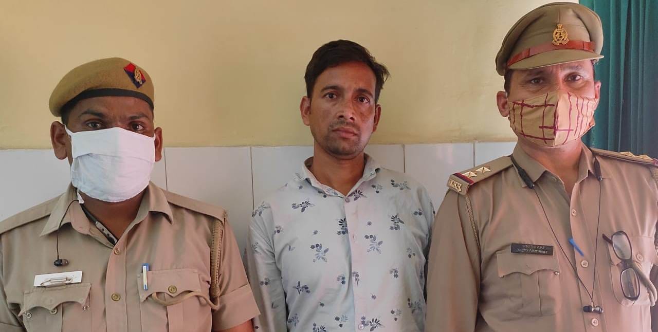 परासौली के सोनू की हत्या का आरोपी नीरज गिरफ्तार। परासौली के सोनू की हत्या का आरोपी नीरज गिरफ्तार।