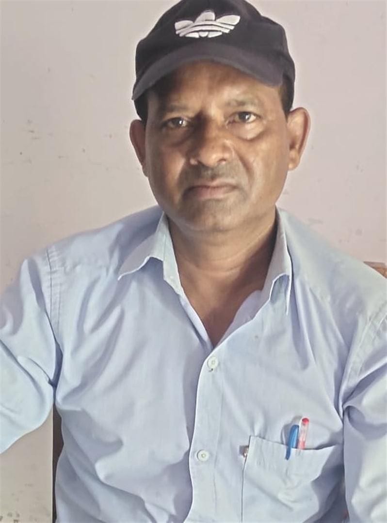 नरेंद्र पाल, शिक्षक। नरेंद्र पाल, शिक्षक।
