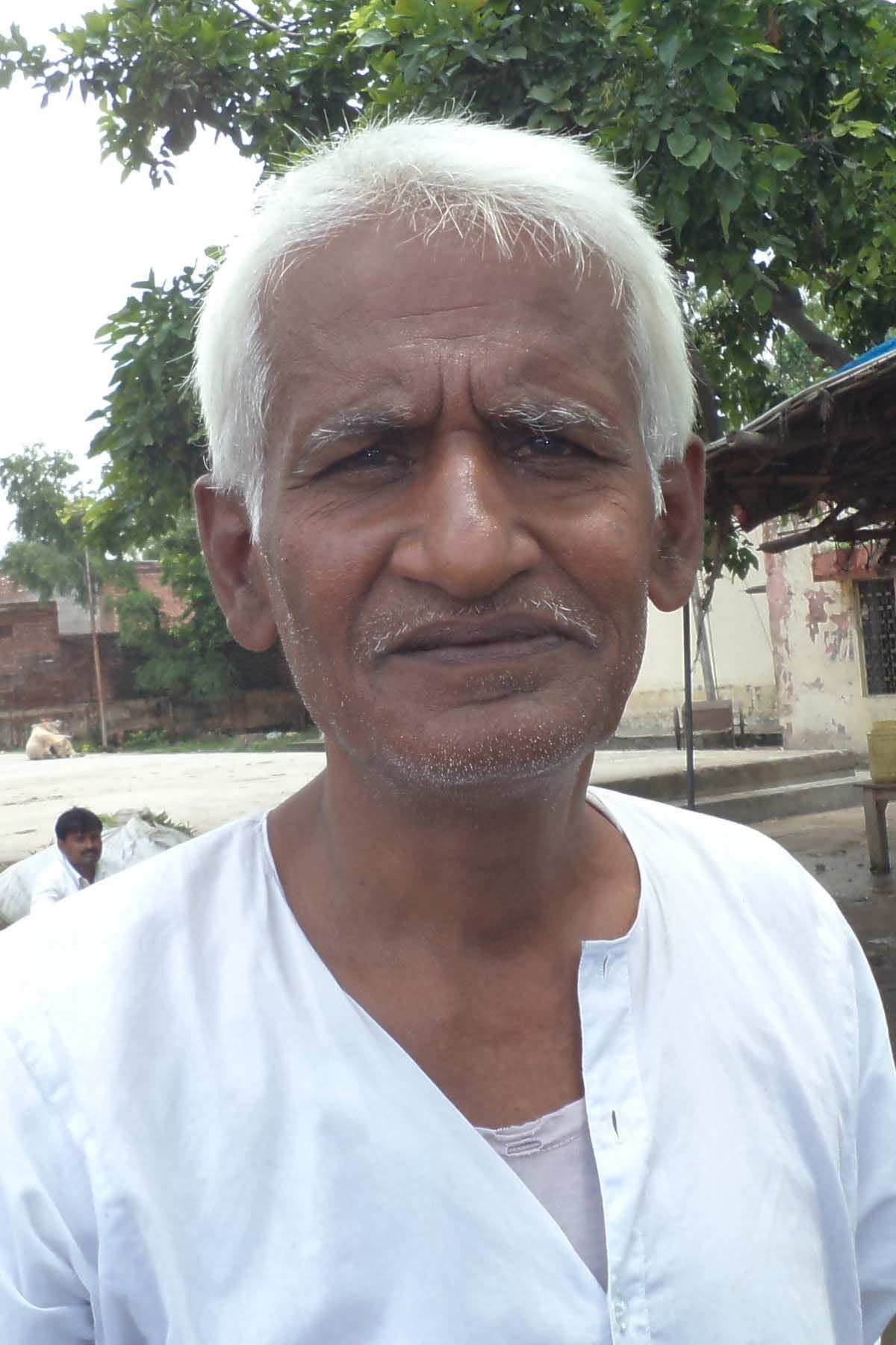 कैलाश भूमिधर। कैलाश भूमिधर।