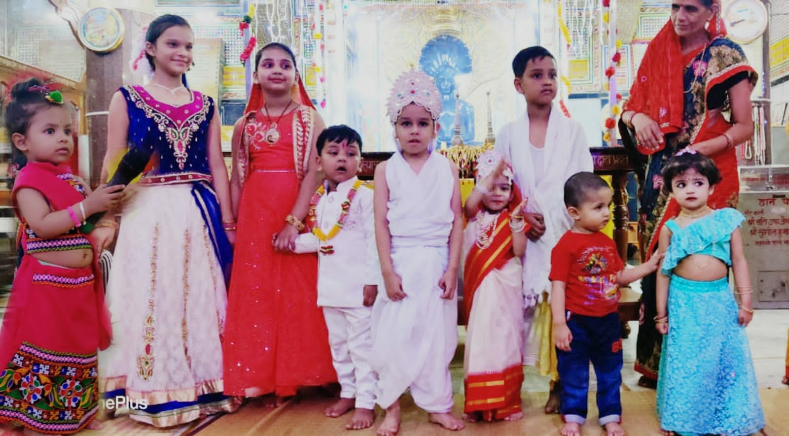 खतौली जैन मंदिर में आयोजित धर्मसभा में प्रतिभाग करते हुए बच्चे। खतौली जैन मंदिर में आयोजित धर्मसभा में प्रतिभाग करते हुए बच्चे।