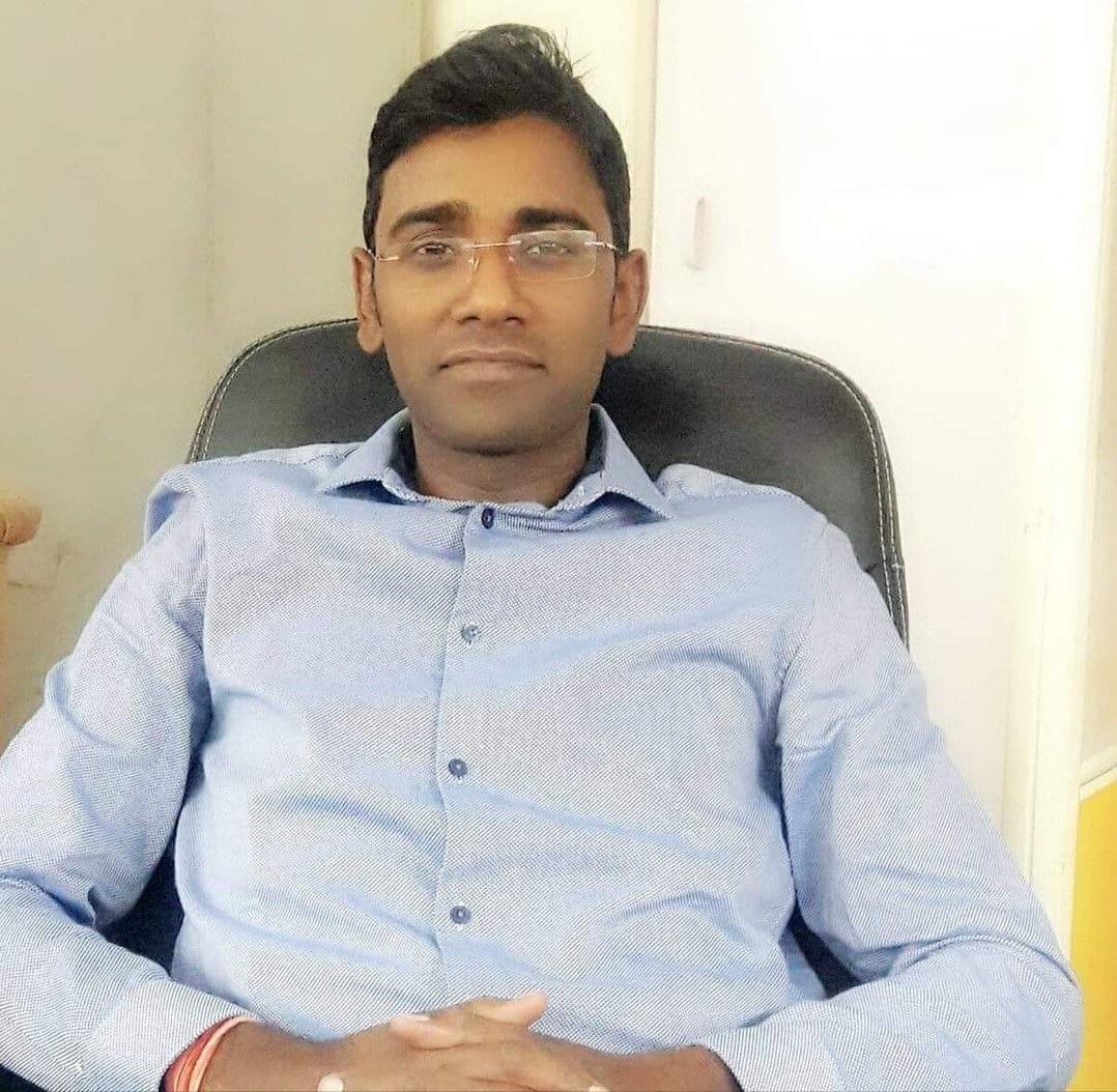 हाथरस : आयकर विभाग अधिकारी अमरजीत सिंह का फाइल फोटो। 