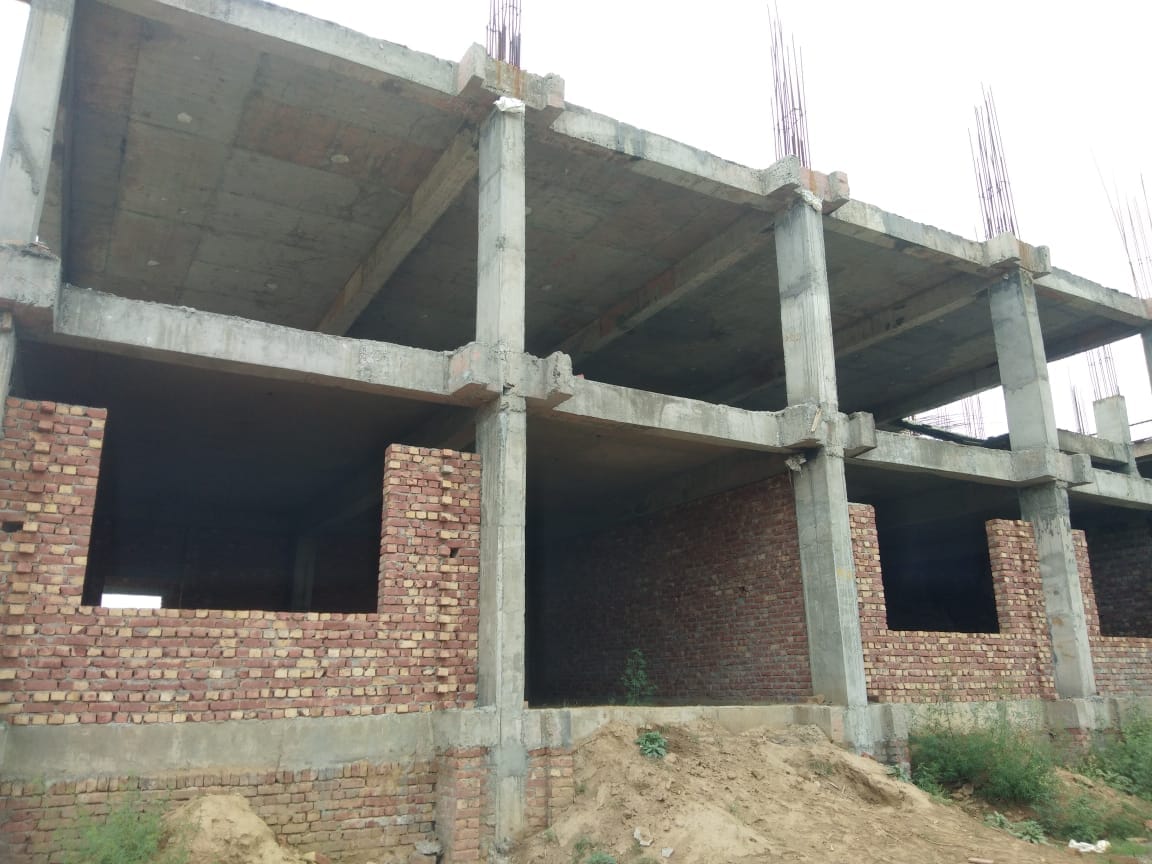 ग्राम अघ्याना में अधूरा राजकीय डिग्री कॉलेज का निर्माण
