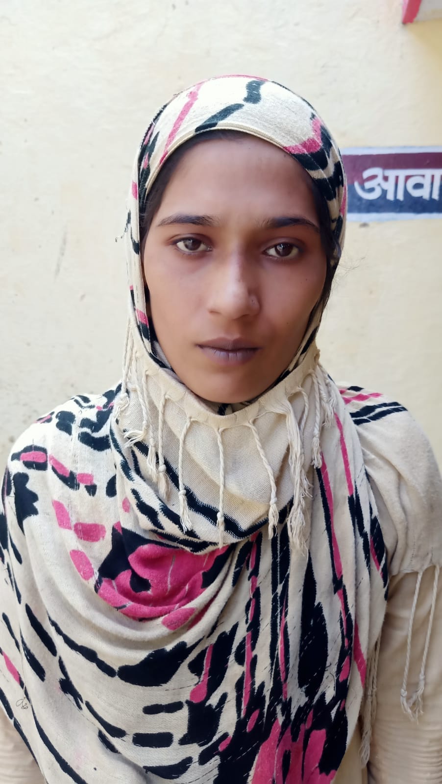 पुलिस द्वारा पकड़ा गया चरस तस्कर पुलिस द्वारा पकड़ा गया चरस तस्कर