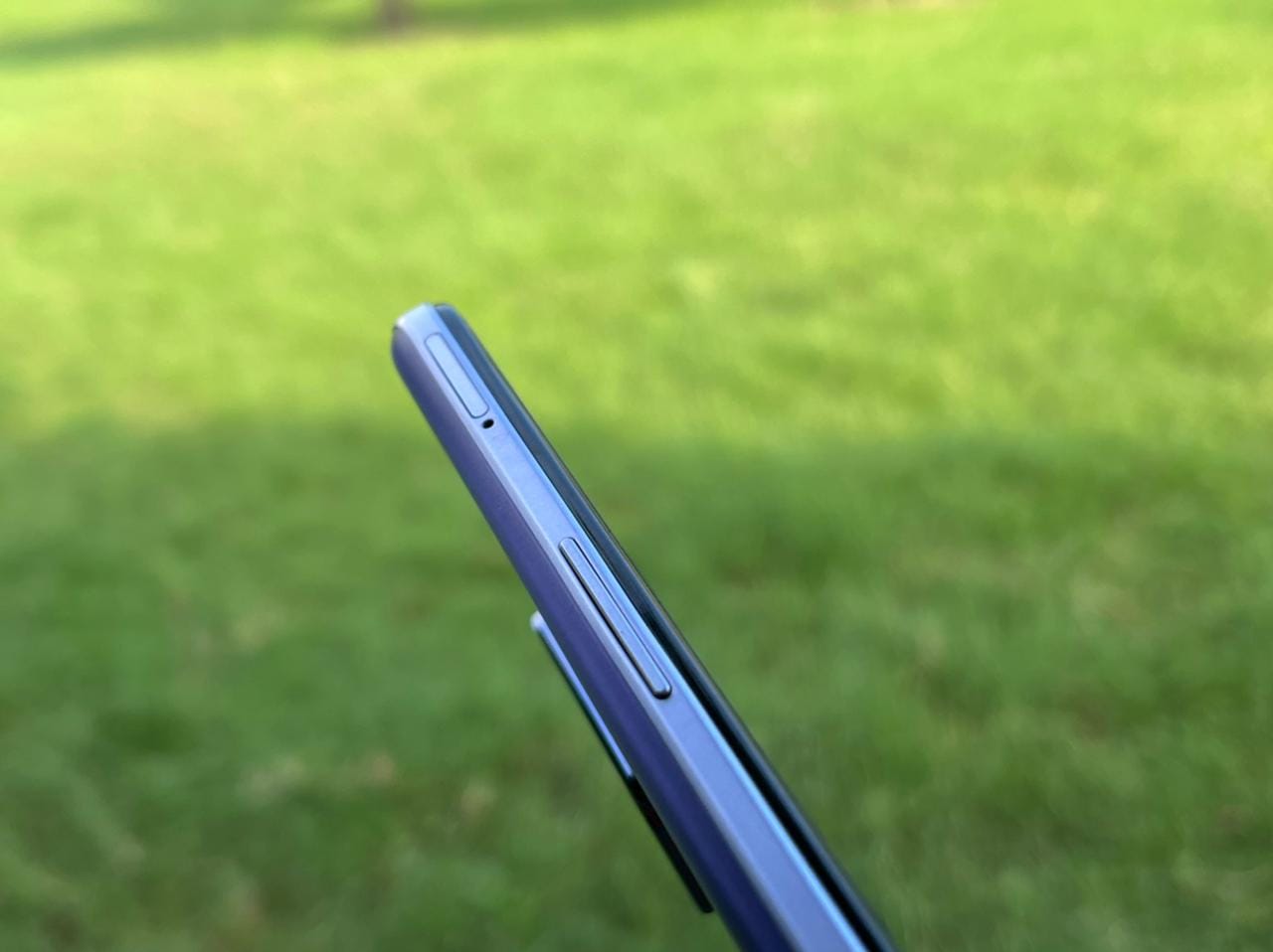 Realme 8s 5G Review: मिडरेंज में एक कंप्लीट पैकेज वाला गेमिंग स्मार्टफोन