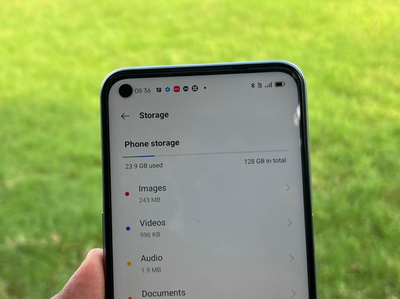 Realme 8s 5G Review: मिडरेंज में एक कंप्लीट पैकेज वाला गेमिंग स्मार्टफोन