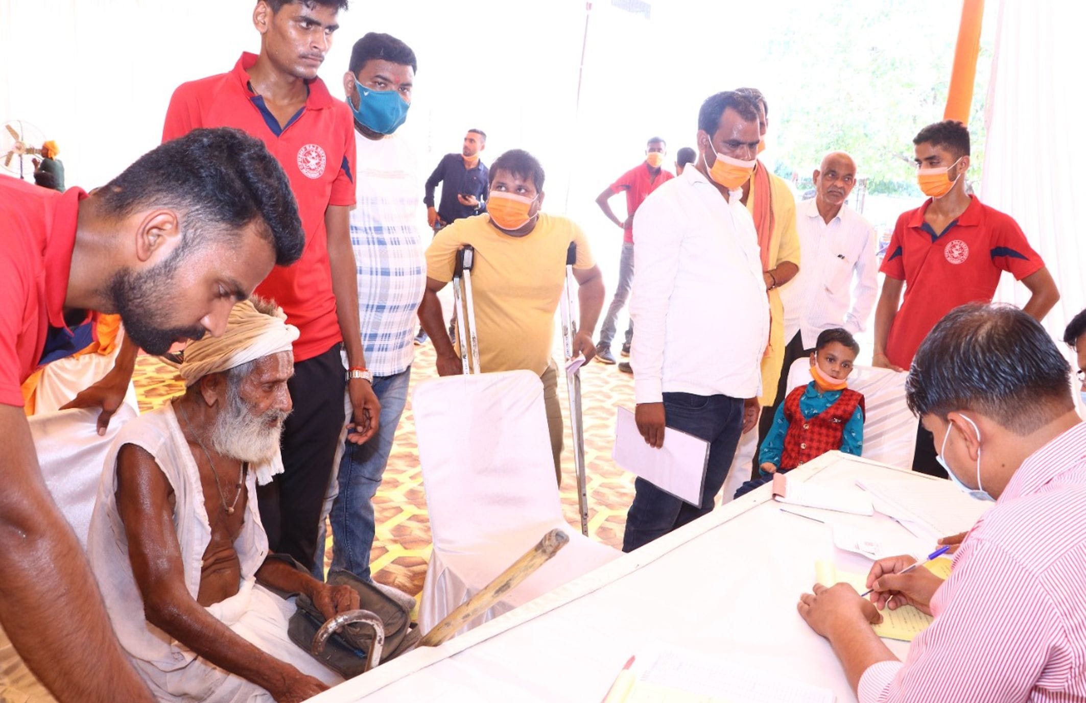 अयोध्या-कारसेवकपुरम में अशोक सिंघल के जयंती के अवसर पर निशुल्क कृत्रिम अंग प्रत्यारोण एवं सहायत अयोध्या-कारसेवकपुरम में अशोक सिंघल के जयंती के अवसर पर निशुल्क कृत्रिम अंग प्रत्यारोण एवं सहायत