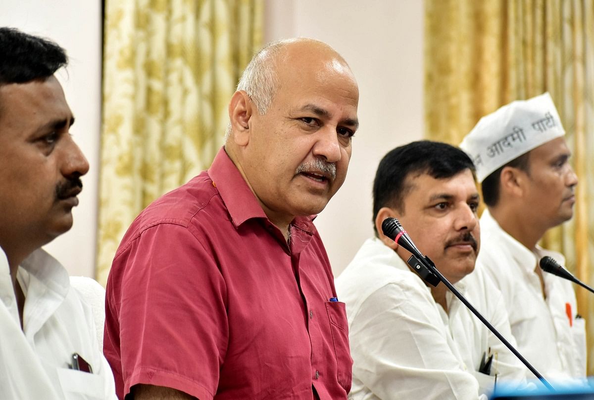Varanasi News Updates: UP Assembly Election: Manish Sisodia said - If the government is formed in UP, then education will be done on Harvard and Cambridge model in schools 3 Prayagraj News: Manish Sisodia, Deputy Chief Minister of Delhi. While talking to reporters.