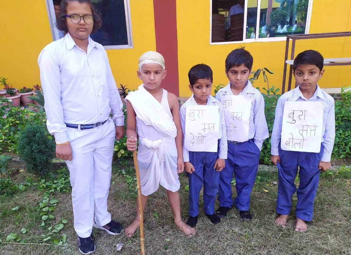 फोटो संख्या:87- गांधी जयंती पर बीआर ज्ञानदीप स्कूल सुरजनवास में सांस्कृतिक कार्यक्रम की प्रस्तुत?