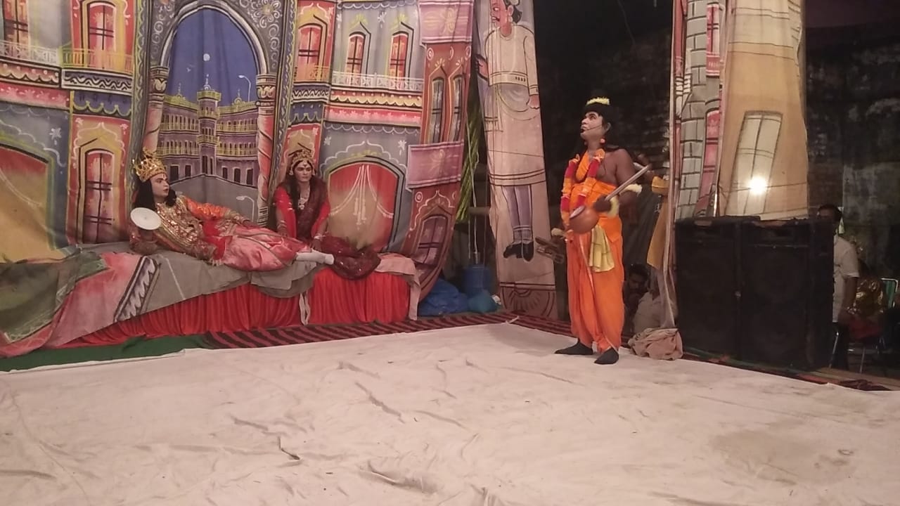 नारद मोह लीला में विष्णुहरी से रूप मांगते नारद मुनि नारद मोह लीला में विष्णुहरी से रूप मांगते नारद मुनि