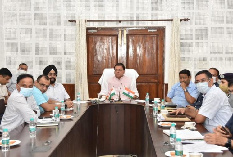 उत्तराखंड में कोरोना: मुख्यमंत्री धामी ने स्थगित किए सभी सार्वजनिक कार्यक्रम, बीते 24 घंटे में मिले 814 संक्रमित