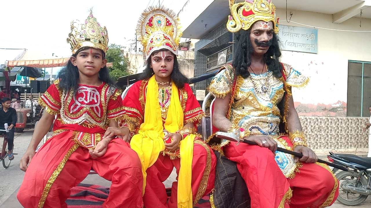 नागल में निकाली गई राम बरात में शामिल झांकी नागल में निकाली गई राम बरात में शामिल झांकी