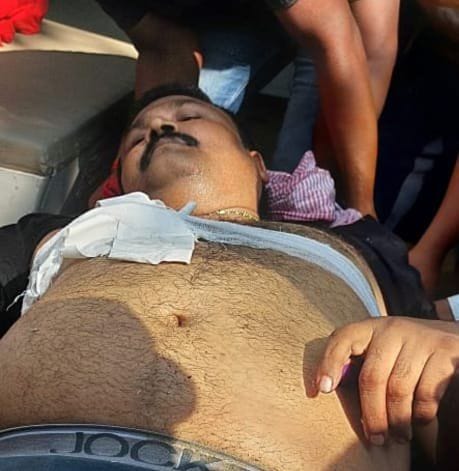 गोली लगने से घायल प्रधानपति राजकुमार यादव। संवाद गोली लगने से घायल प्रधानपति राजकुमार यादव। संवाद