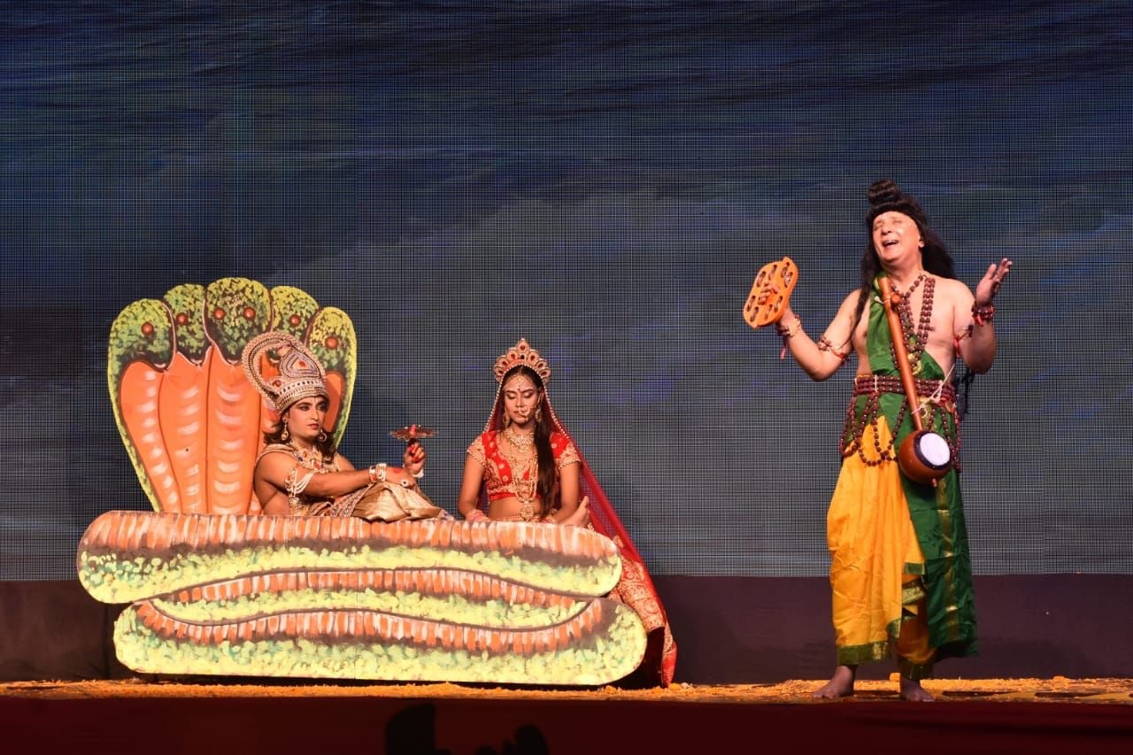 अयोध्या राम लीला का मंचन करते फिल्म अभिनेता राजेश पुरी