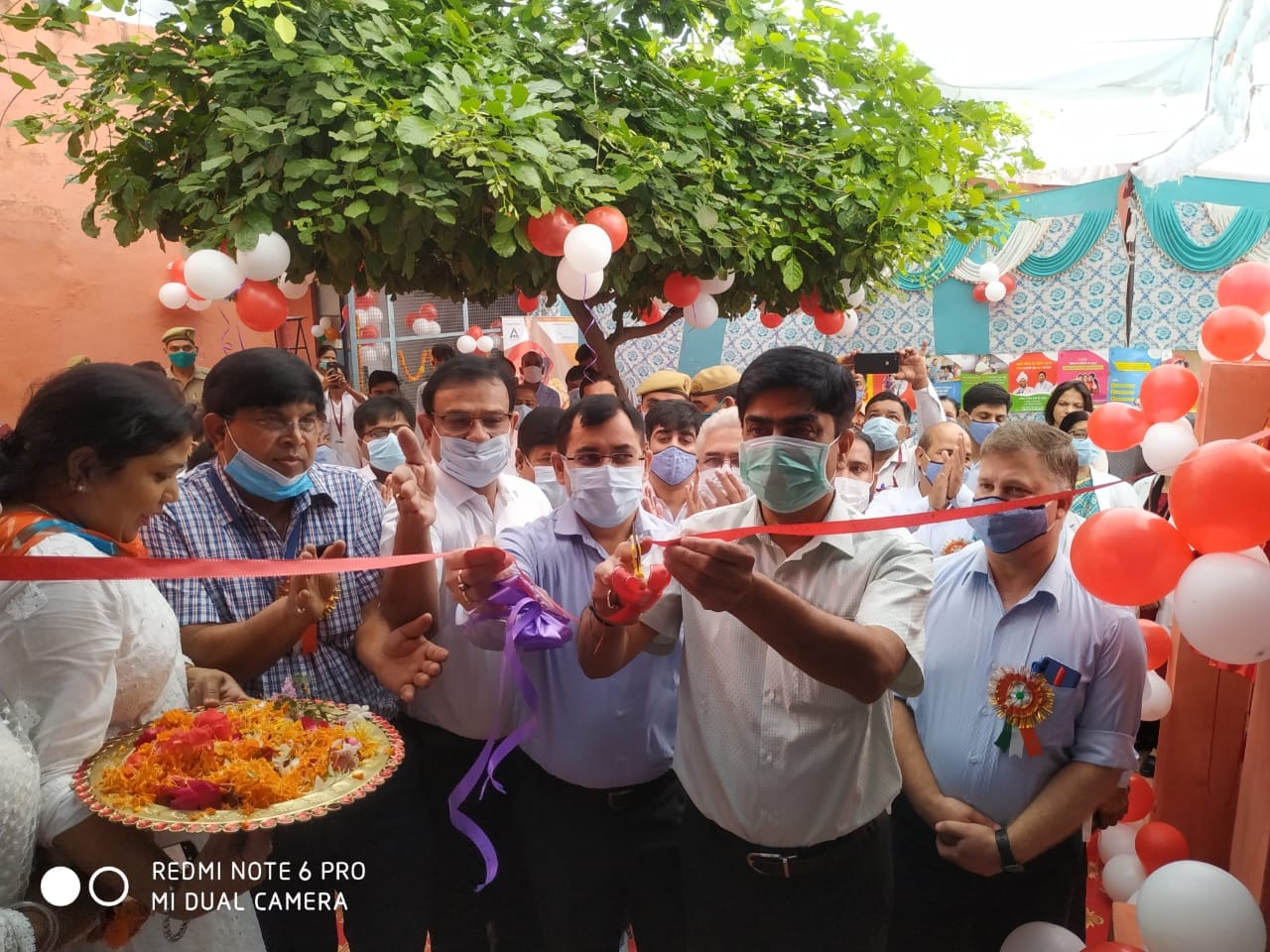 फतेहपुर सीएचसी में आक्सीजन प्लांट का फीता काट शुभारंभ करते डीएम अखिलेश सिंह फतेहपुर सीएचसी में आक्सीजन प्लांट का फीता काट शुभारंभ करते डीएम अखिलेश सिंह
