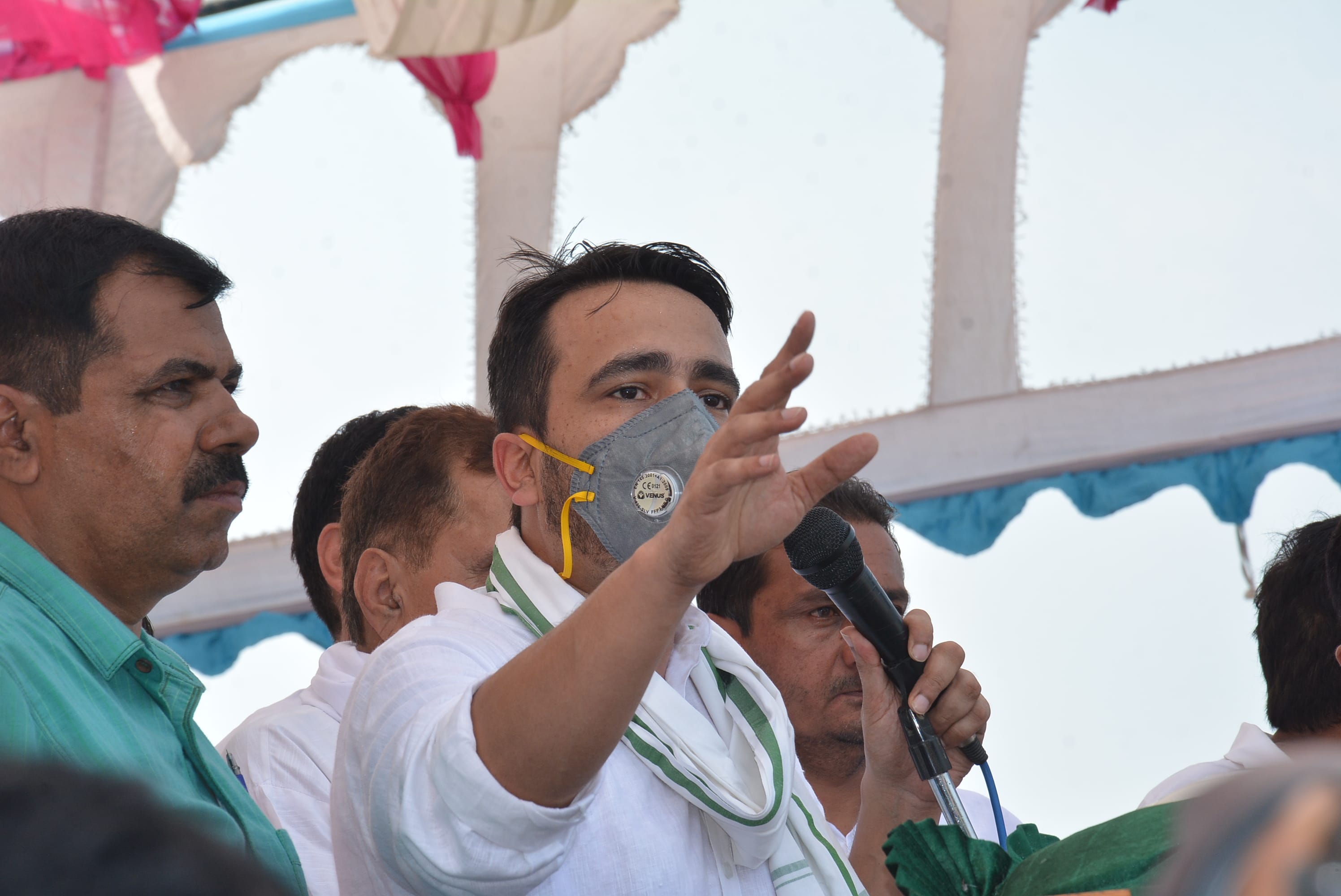 मुजफ्फरनगर : सिसौली में आयोजित कार्यक्रम को संबोधित करते जयंत चौधरी। मुजफ्फरनगर : सिसौली में आयोजित कार्यक्रम को संबोधित करते जयंत चौधरी।