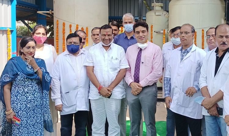 पलवल में जिला नागरिक अस्पताल में किया आक्सीजन प्लांट का उदघाटन