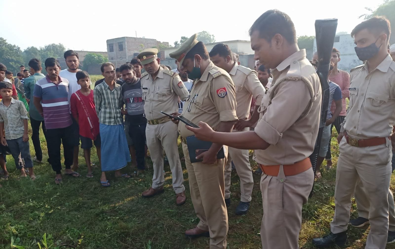 Youth murdered with a sharp weapon, dead body found in the field Youth murdered with a sharp weapon, dead body found in the field