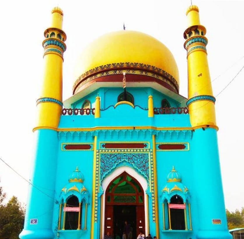 नजीबाबाद के गांव जोगीरंपुरी में दरगाह ए आलिया नजफ ए हिंद। नजीबाबाद के गांव जोगीरंपुरी में दरगाह ए आलिया नजफ ए हिंद।