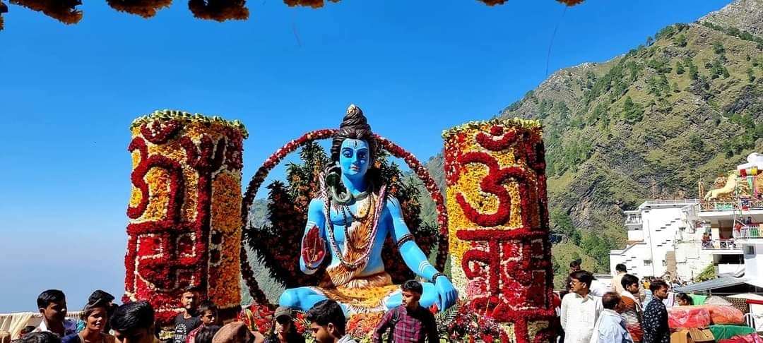 15 भवन में की गई सजावट का चित्र 16 धर्मनगरी का रात का दृश्य 17 अर्दकुवारी में यात्री आराम करते हुए 15 भवन में की गई सजावट का चित्र 16 धर्मनगरी का रात का दृश्य 17 अर्दकुवारी में यात्री आराम करते हुए