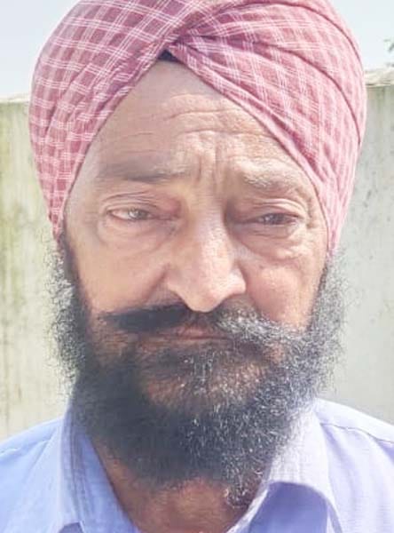 सारज सिंह के पिता विचित्र सिंह सारज सिंह के पिता विचित्र सिंह