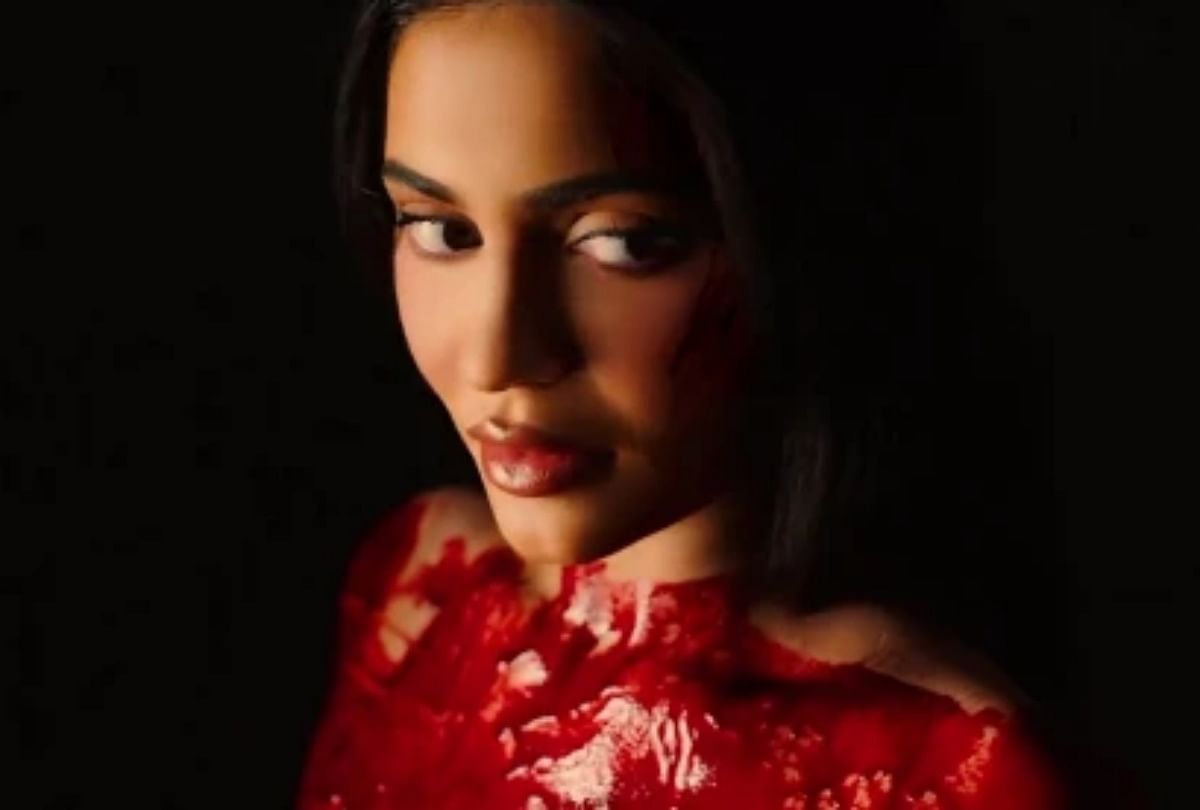 Kylie Jenner: काइली जेनर को ये क्या हुआ? खून से सना शरीर, तस्वीर देख शाहरुख  खान की बेटी ने दिया रिएक्शन , Slide 2 - Entertainment News: Amar Ujala