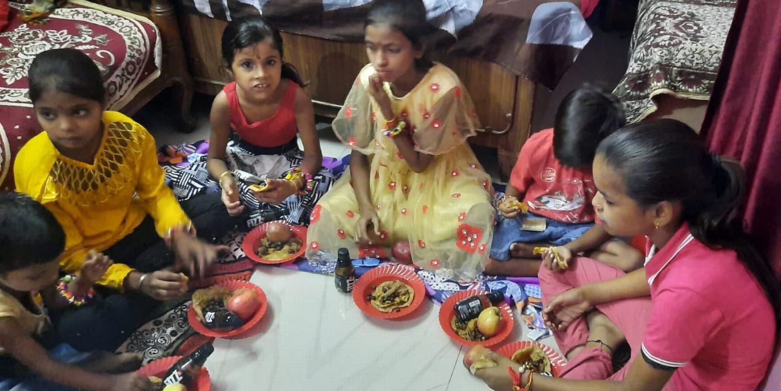 श्री दुर्गाअष्टमी पर कन्या भोज का आयोजन किया गया। संवाद