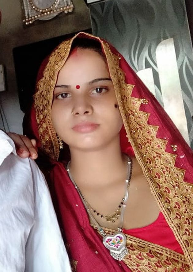 अलीगढ़ः पूनम का फाइल पोटो। अलीगढ़ः पूनम का फाइल पोटो।