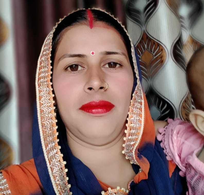 कांधला क्षेत्र के गांव पंजोखरा की वैशाली कांधला क्षेत्र के गांव पंजोखरा की वैशाली